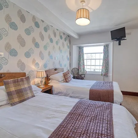 Гостевой дом The George And Dragon