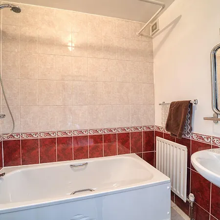 Гостевой дом The George And Dragon 3*