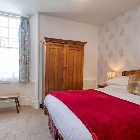 The George And Dragon 3* Dent